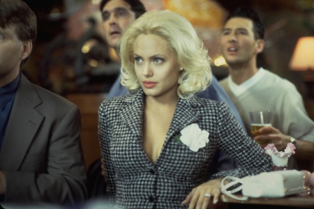 Жизнь, или Что-то вроде того, 2002 (англ. Life or Something Like It) 