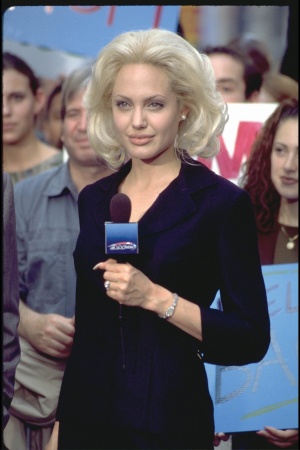 Жизнь, или Что-то вроде того, 2002 (англ. Life or Something Like It) 