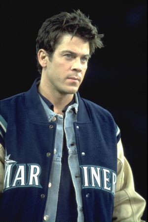 Жизнь, или Что-то вроде того, 2002 (англ. Life or Something Like It) 